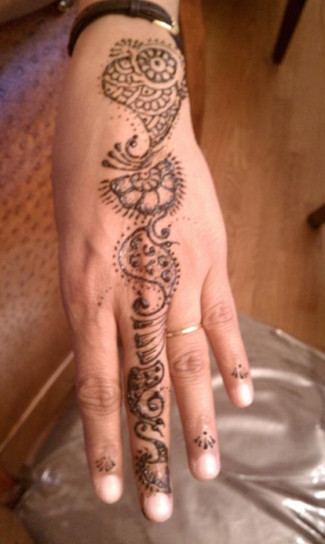 Bhavna N Henna Tattoo Artists