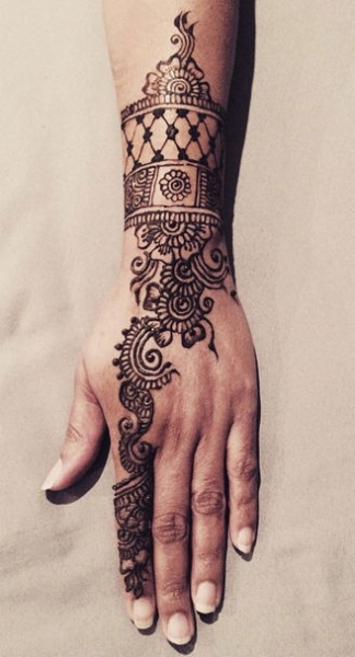 Roshni P Henna Tattoo Artists