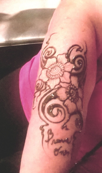 Yolonda H Henna Tattoo Artists