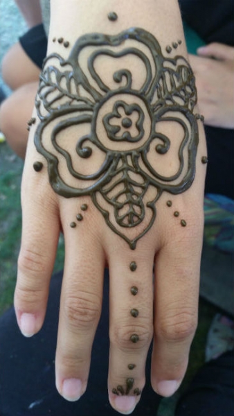 Nicole P Henna Tattoo Artists