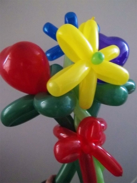 Donelle T Balloon Sculptors