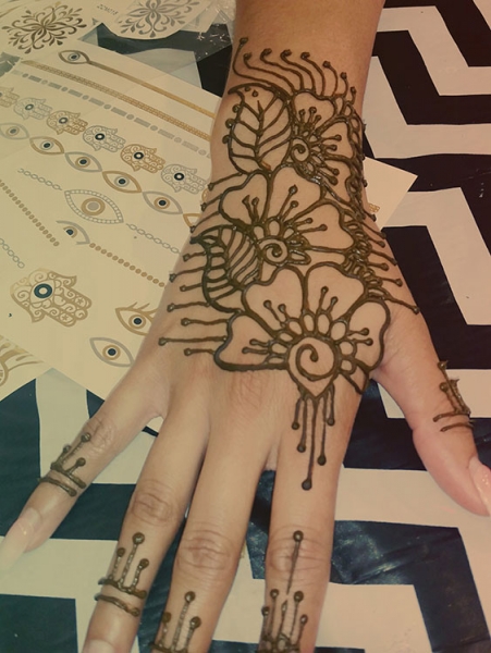 Farrah G Henna Tattoo Artists