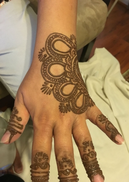 Anisa S Henna Tattoo Artists