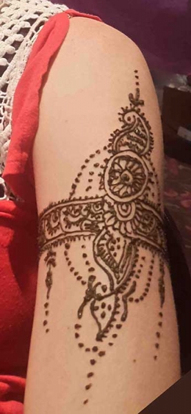 Khushi R Henna Tattoo Artists