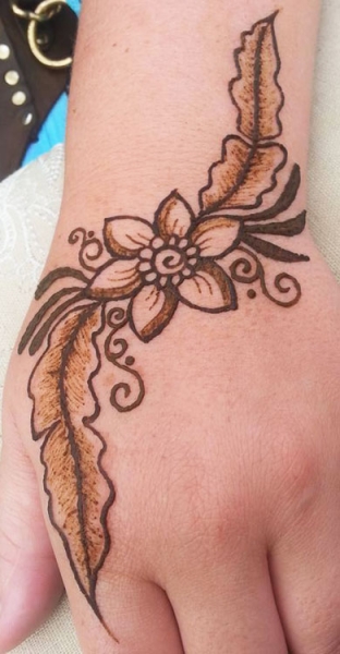 Veronica L Henna Tattoo Artists