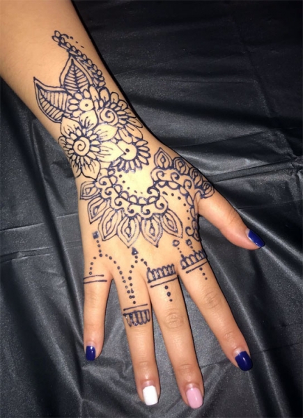 Amirah M Henna Tattoo Artists