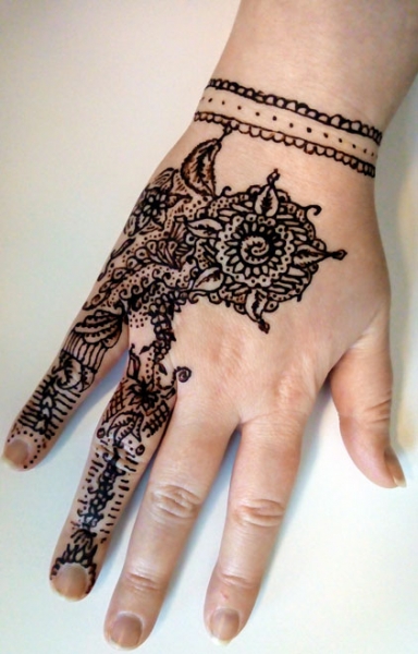 Madeleine A Henna Tattoo Artists