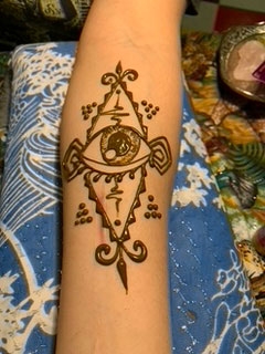 Viviane M Henna Tattoo Artists