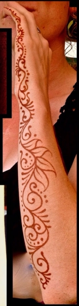 Krystalyn N Henna Tattoo Artists