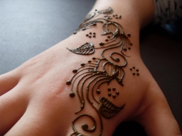 Victoria W Henna Tattoo Artists