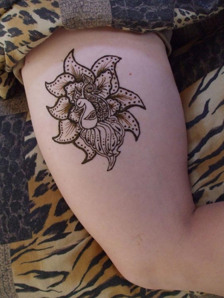 Nikki R Henna Tattoo Artists