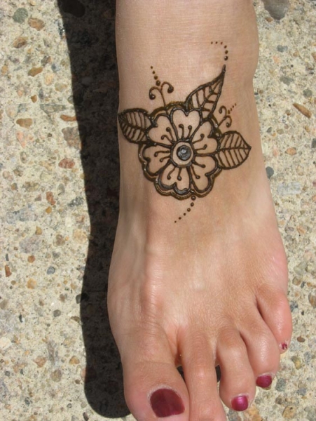 Z Henna Tattoo Artists