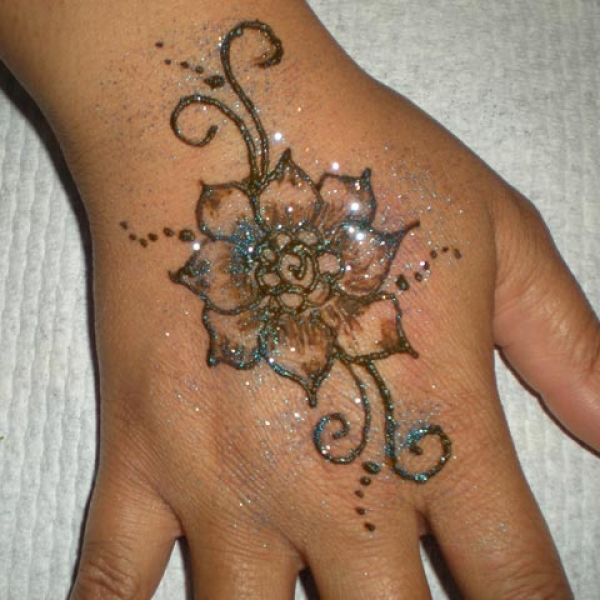 Jamilah Z Henna Tattoo Artists