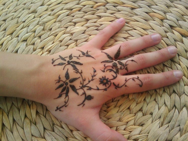 Meghan G Henna Tattoo Artists