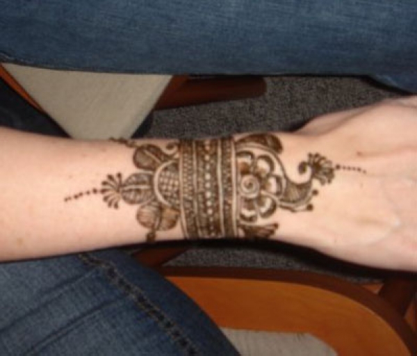 Bharati M Henna Tattoo Artists