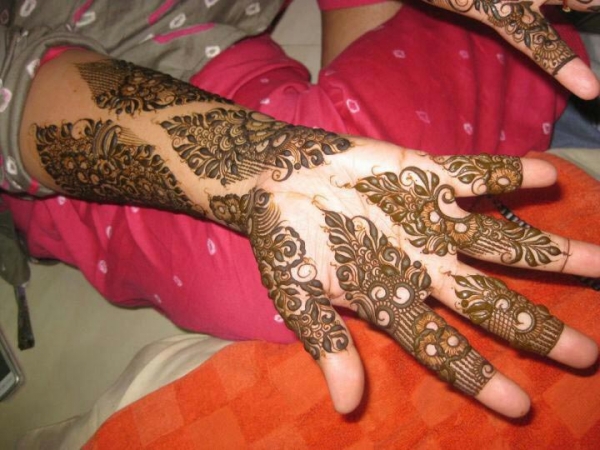 Meena B Henna Tattoo Artists