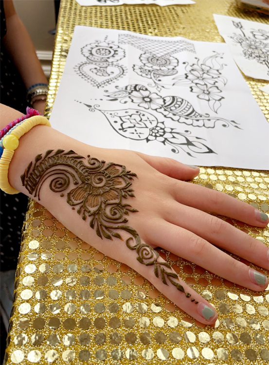 Raida N Henna Tattoo Artists